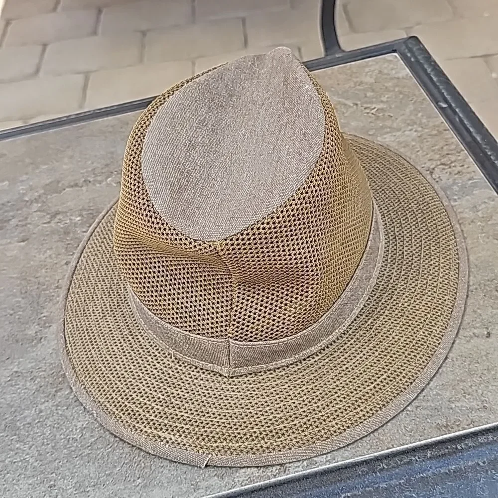 Henschel Hat Co. Size medium‎